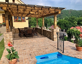 Taormina and Rustic Taormina and Rustic